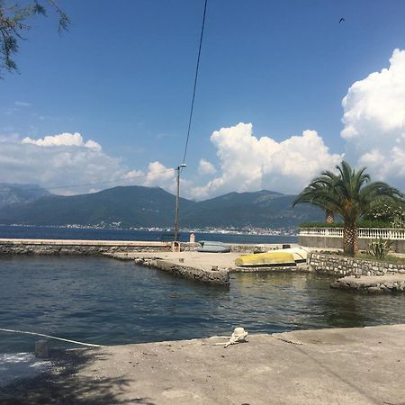 Studio Apartments Krasici Tivat Buitenkant foto