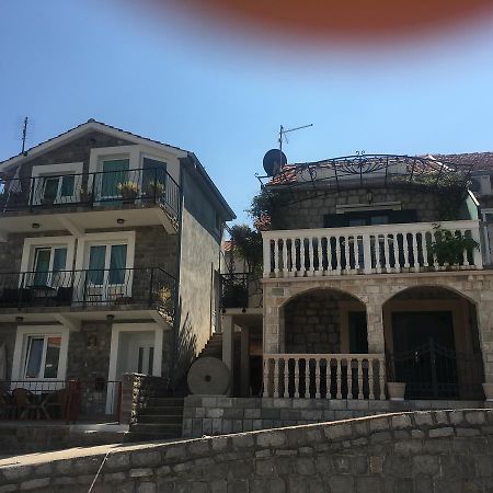 Studio Apartments Krasici Tivat Buitenkant foto